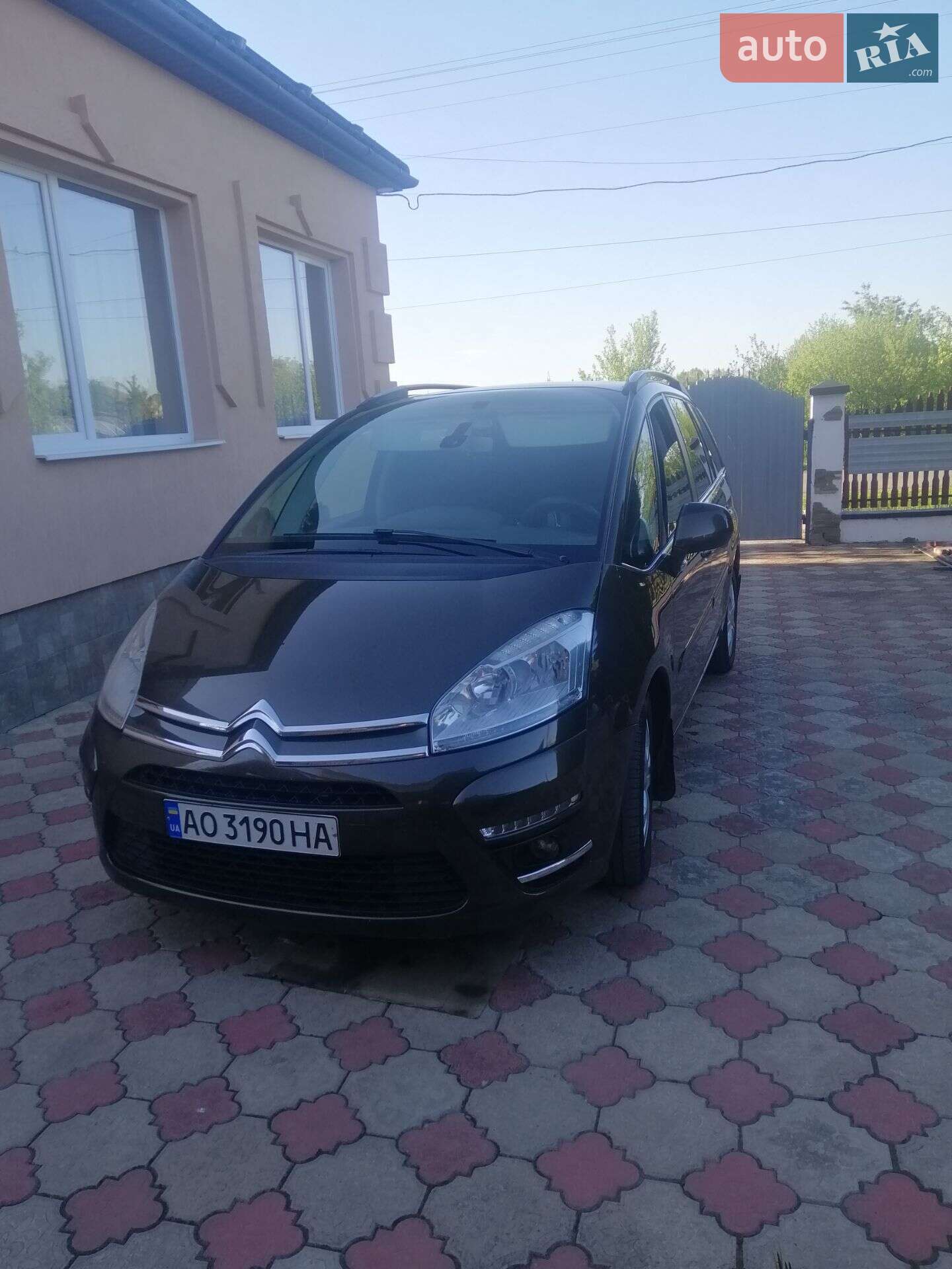Citroen Grand C4 Picasso 2011 VIN VF7UARHB8BJ811979 фото оголошення 3 з 8
