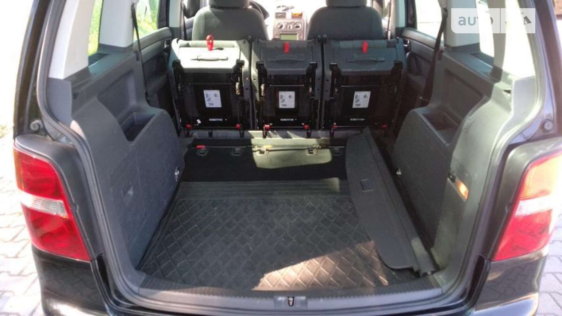 Volkswagen Touran 2006 VIN WVGZZZ1TZ6W237914 фото оголошення 9 з 9