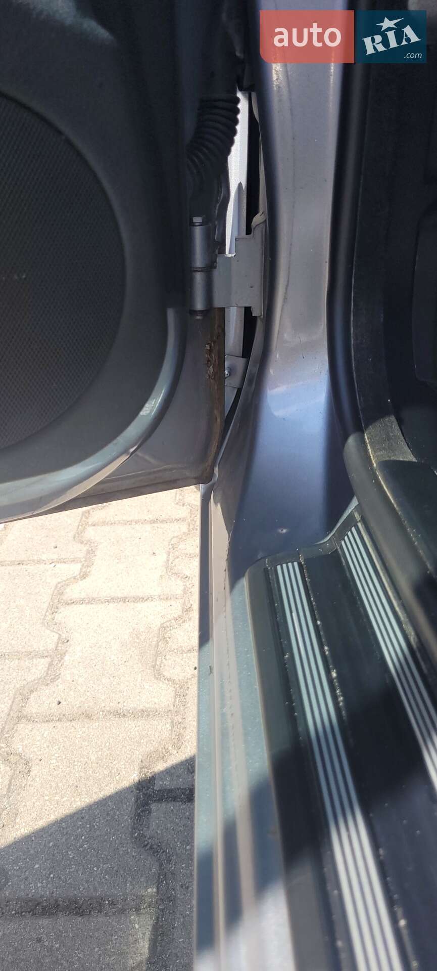 BMW 3 Series 2004 VIN WBAAP71000PP33421 фото оголошення 13 з 32