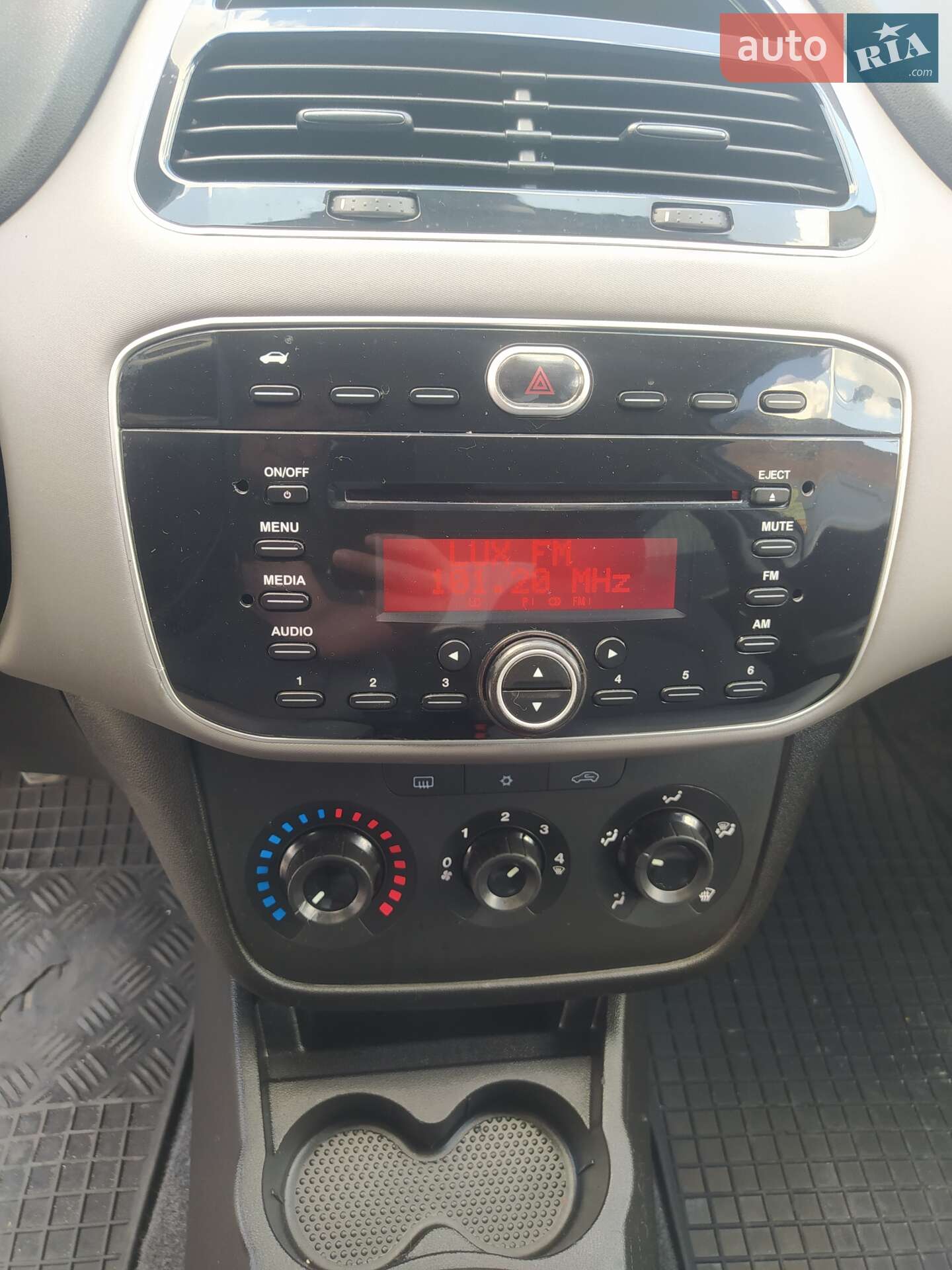 Fiat Linea 2013 VIN ZFA32300003210237 фото оголошення 27 з 30