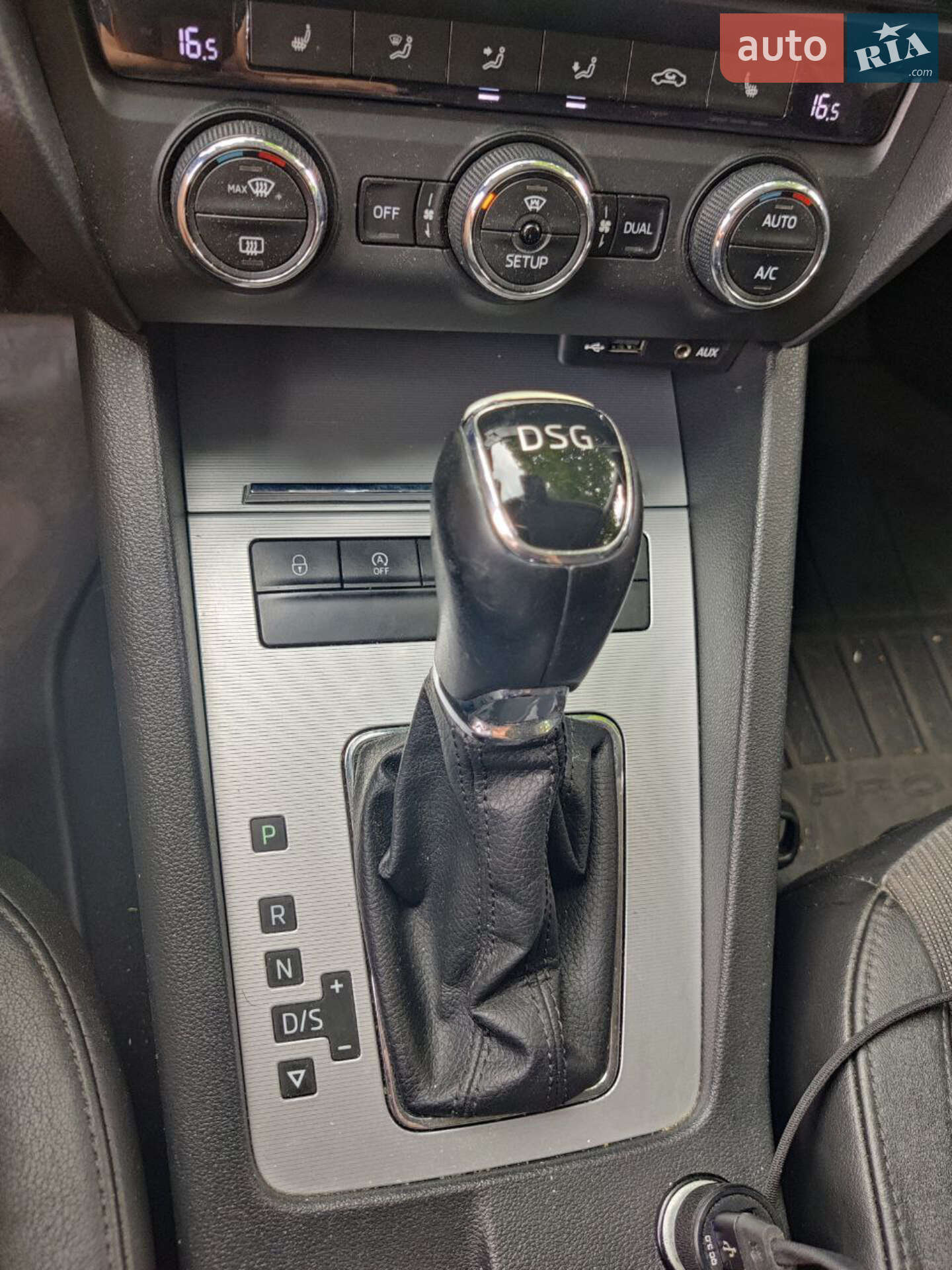 Skoda Octavia 2014 VIN TMBJJ9NE3E0142425 фото оголошення 12 з 16