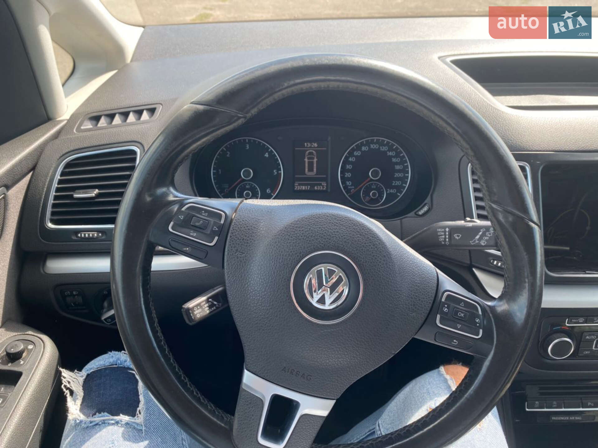 Volkswagen Sharan 2011 VIN WVWZZZ7NZBV005699 фото оголошення 2 з 17