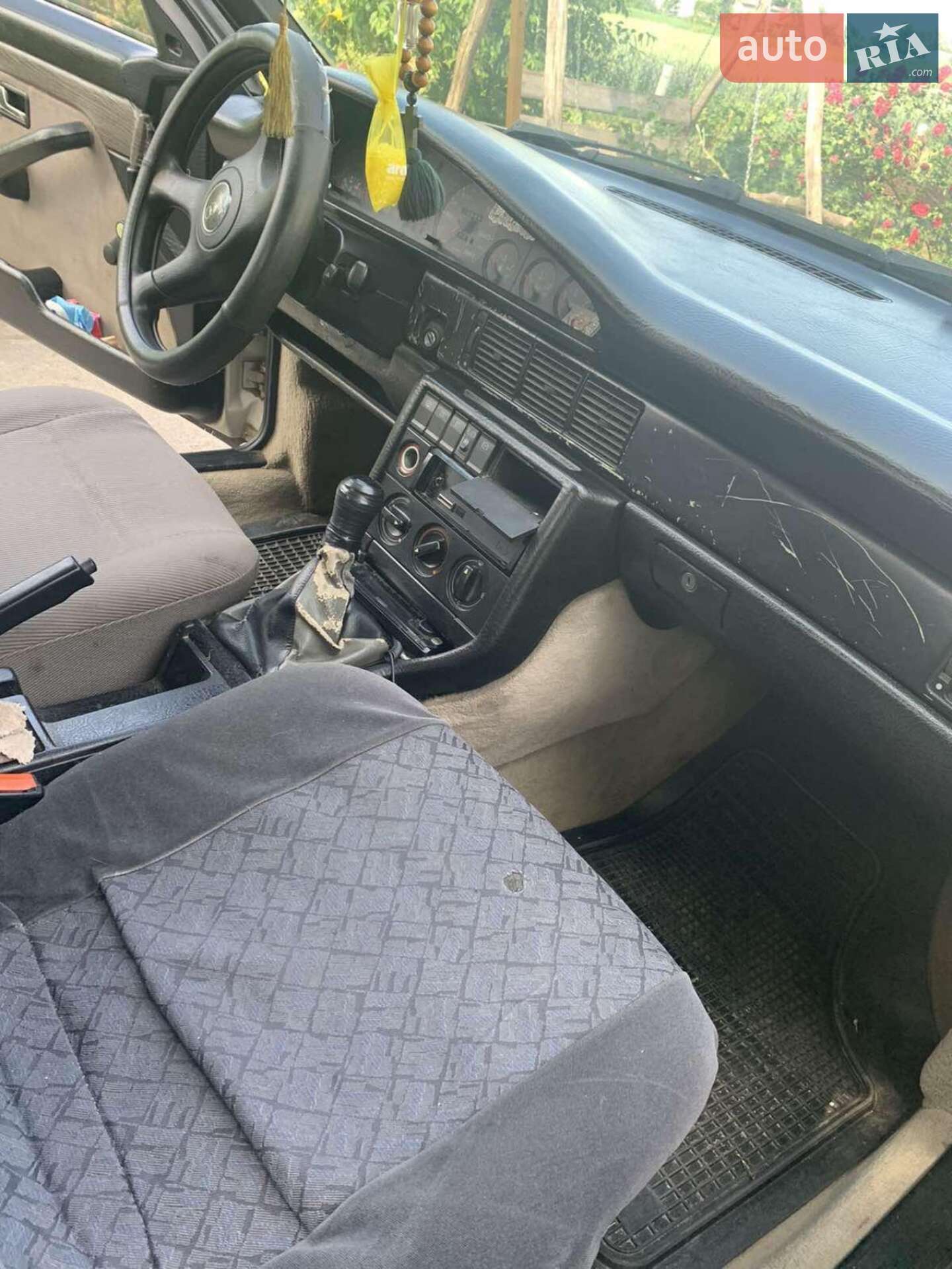 Audi 100 1988 VIN WAUZZZ44ZJN202792 фото оголошення 6 з 8
