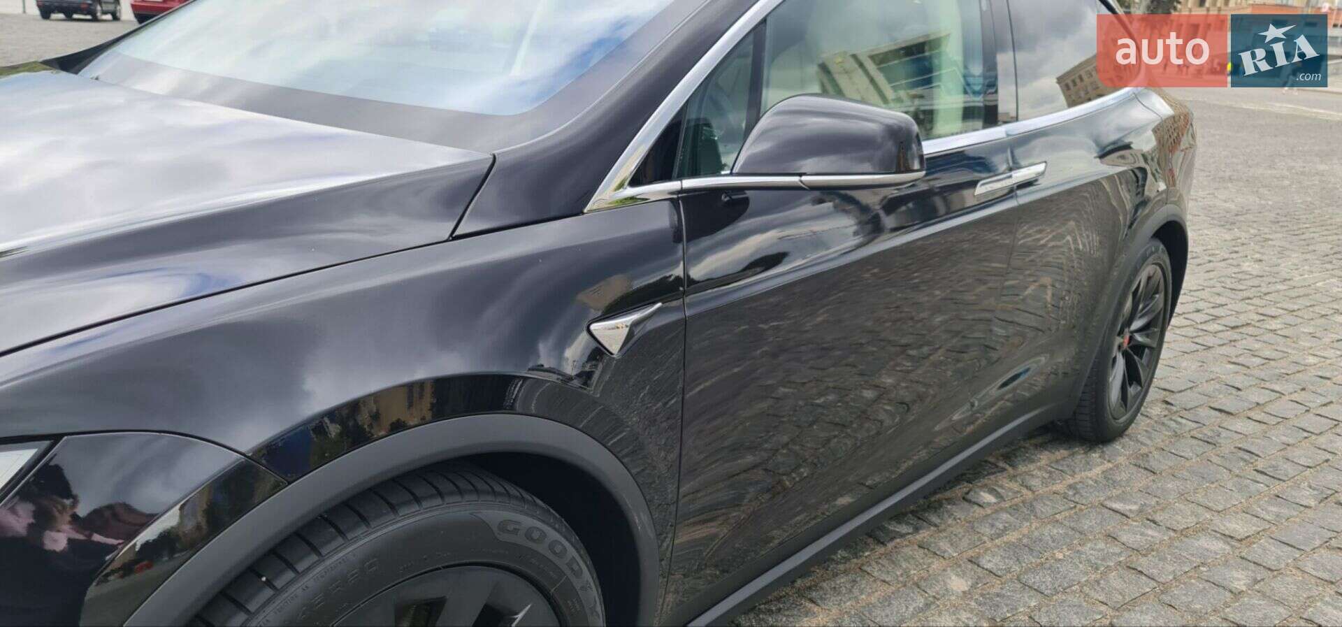 Tesla Model X 2017 VIN 5YJXCBE22HF044400 фото оголошення 11 з 35