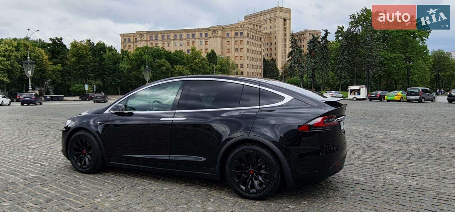 Tesla Model X 2017 VIN 5YJXCBE22HF044400 фото оголошення 19 з 35