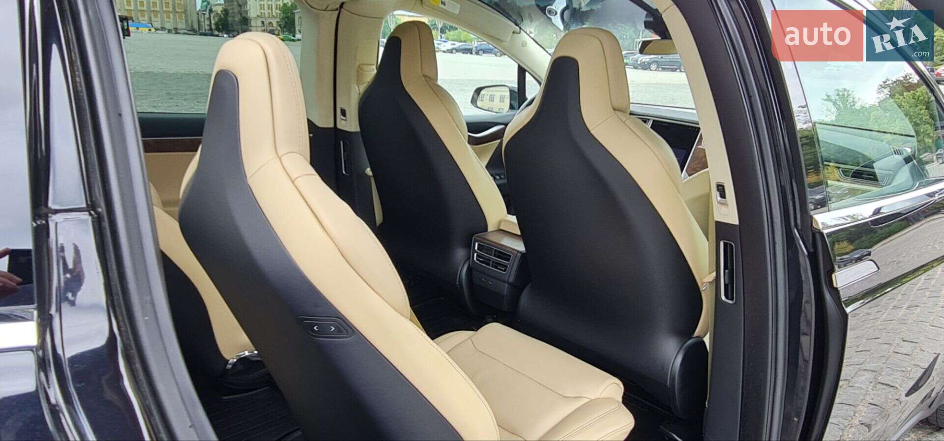 Tesla Model X 2017 VIN 5YJXCBE22HF044400 фото оголошення 26 з 35
