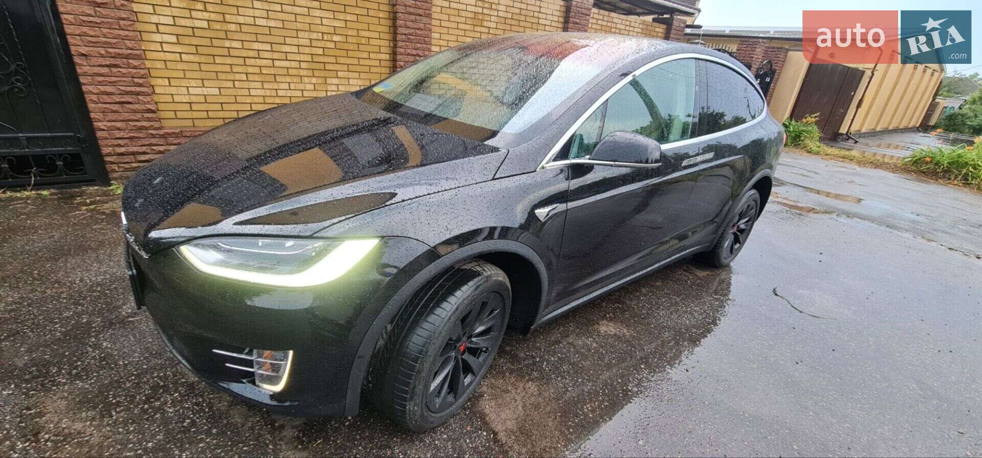 Tesla Model X 2017 VIN 5YJXCBE22HF044400 фото оголошення 33 з 35