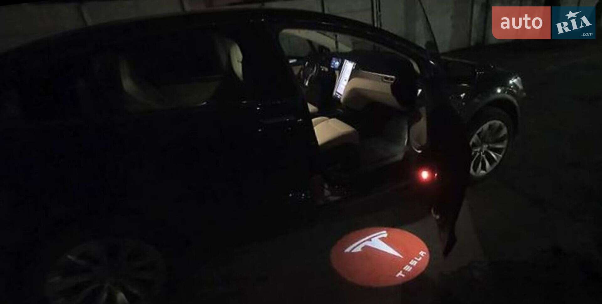 Tesla Model X 2017 VIN 5YJXCBE22HF044400 фото оголошення 10 з 54
