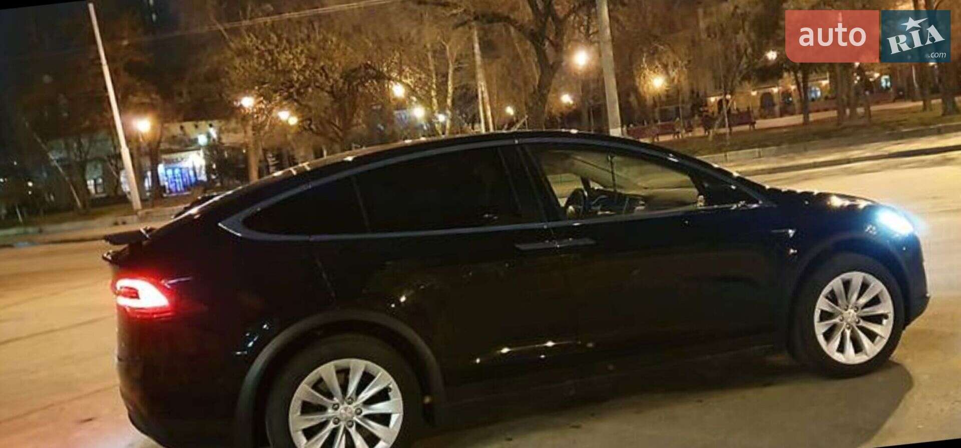 Tesla Model X 2017 VIN 5YJXCBE22HF044400 фото оголошення 15 з 54
