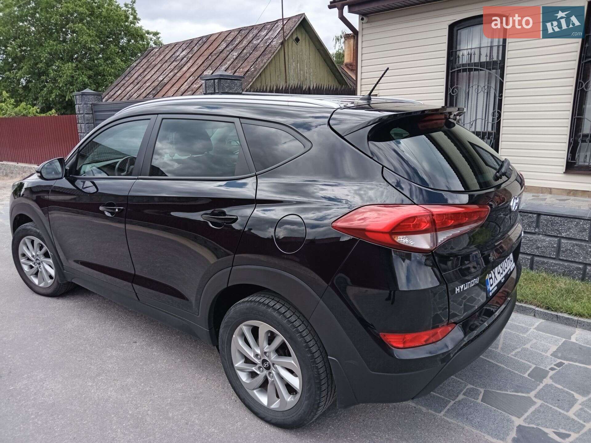 Hyundai Tucson 2016 VIN TMAJ3815AGJ121779 фото оголошення 12 з 34