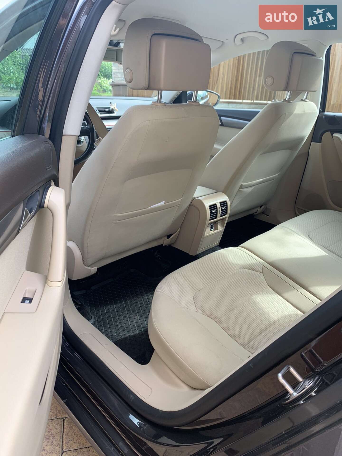 Volkswagen Passat 2011 VIN WVWZZZ3CZBE352013 фото оголошення 11 з 21