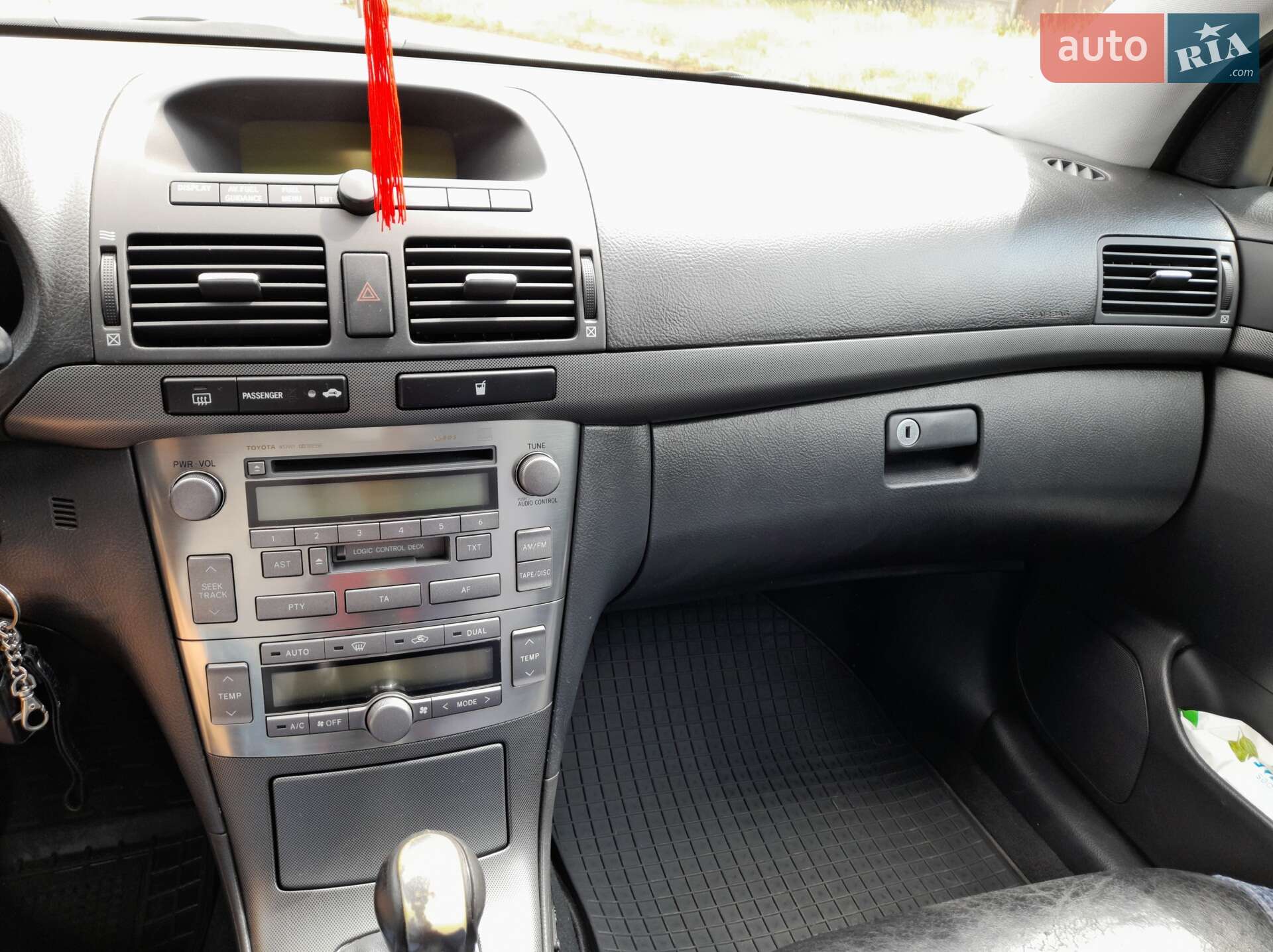Toyota Avensis 2003 VIN SB1BR56L00E040521 фото оголошення 18 з 26