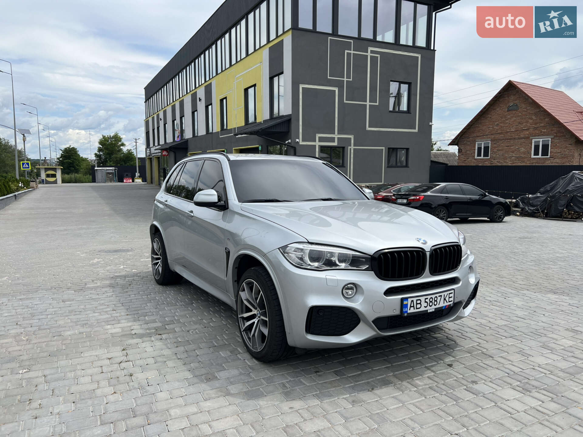 BMW X5 2016 VIN WBALS010300T83225 фото оголошення 2 з 83