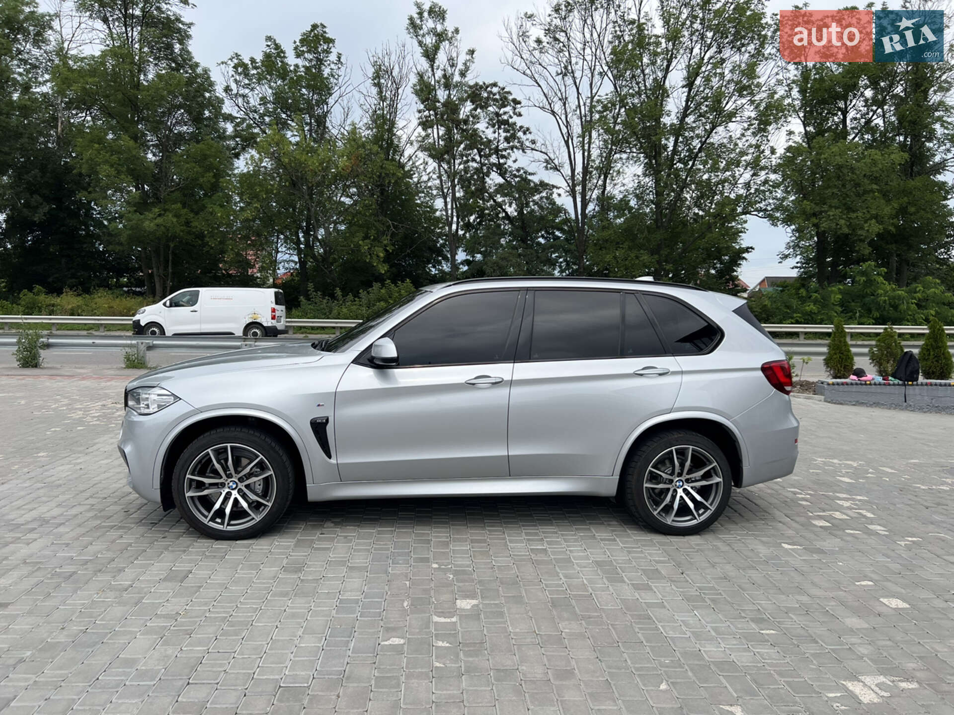 BMW X5 2016 VIN WBALS010300T83225 фото оголошення 19 з 83
