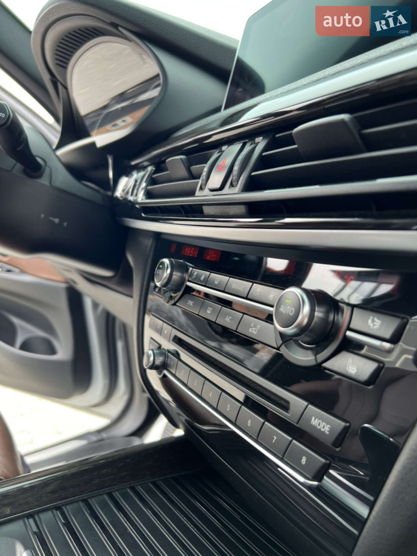BMW X5 2016 VIN WBALS010300T83225 фото оголошення 55 з 83