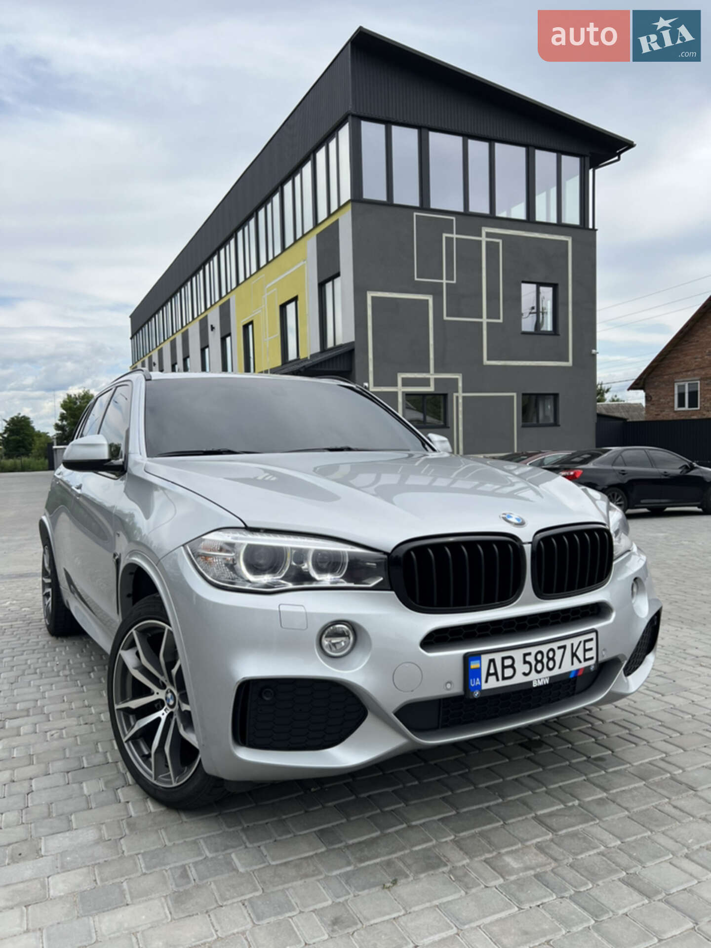 BMW X5 2016 VIN WBALS010300T83225 фото оголошення 13 з 83