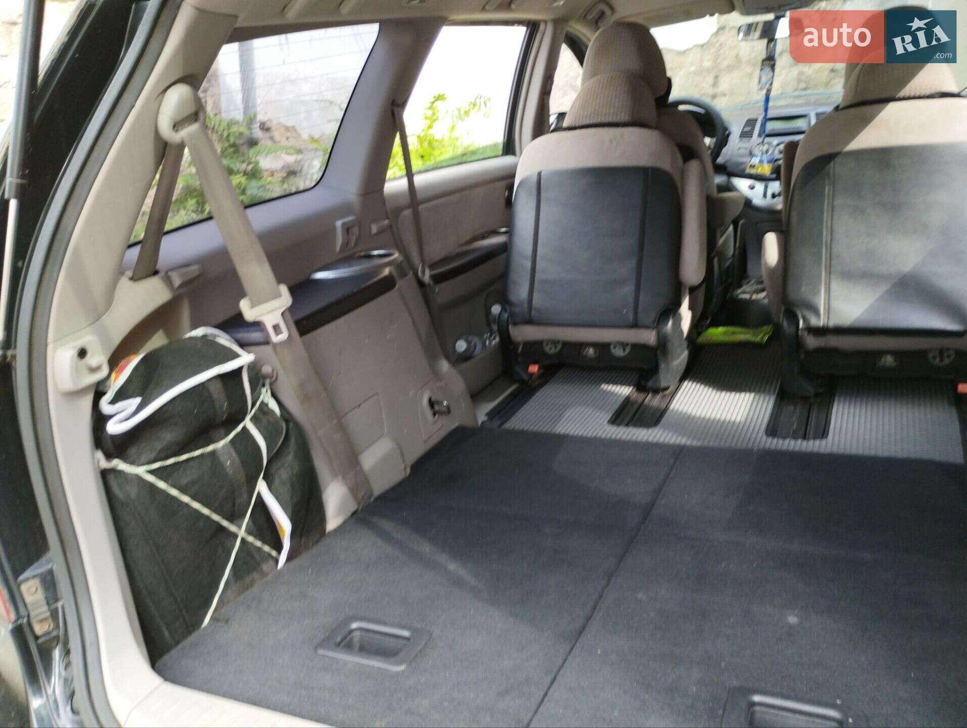 Mitsubishi Grandis 2004 VIN JMBLRNA4W4Z001831 фото оголошення 6 з 34