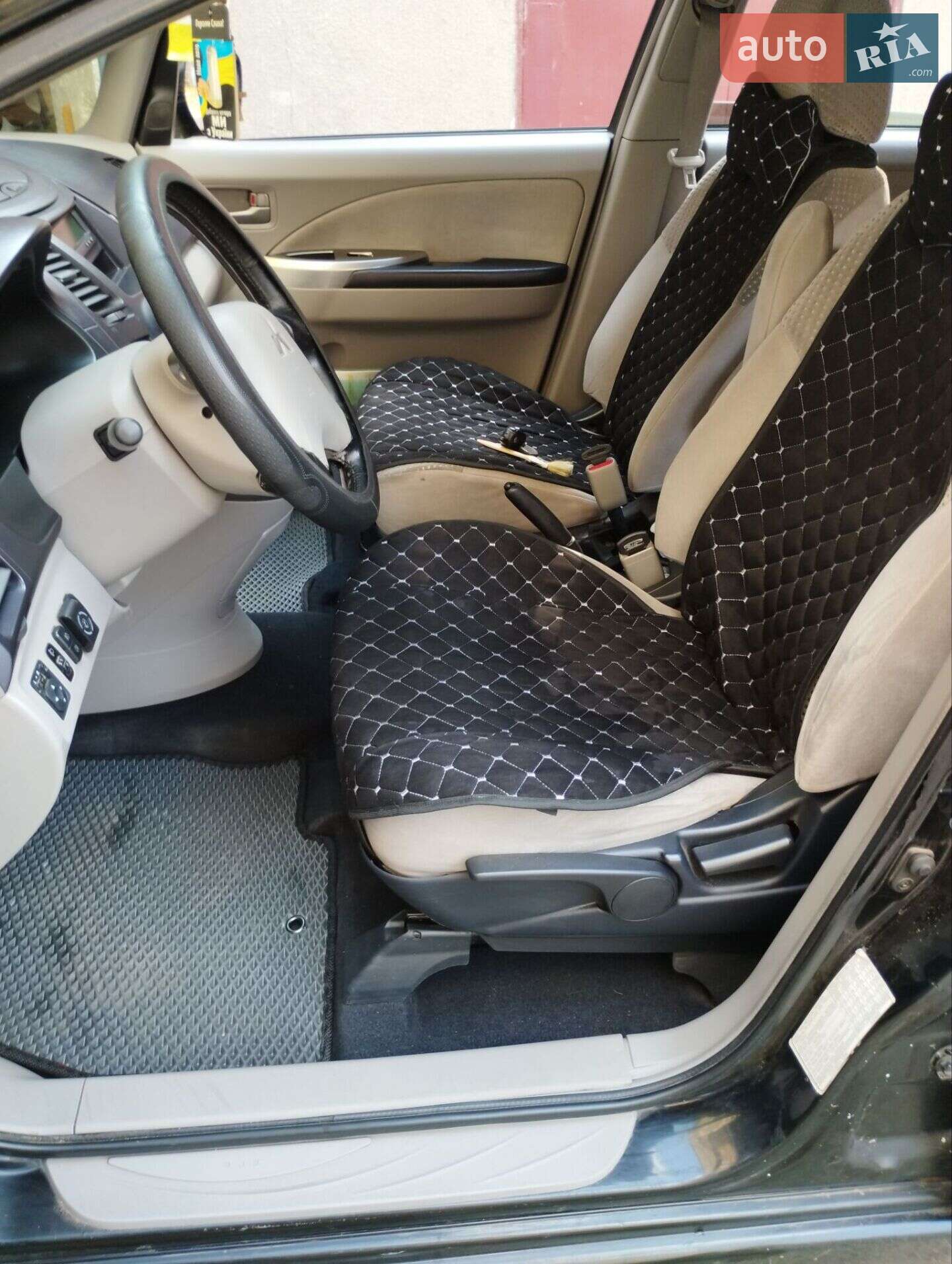 Mitsubishi Grandis 2004 VIN JMBLRNA4W4Z001831 фото оголошення 11 з 34
