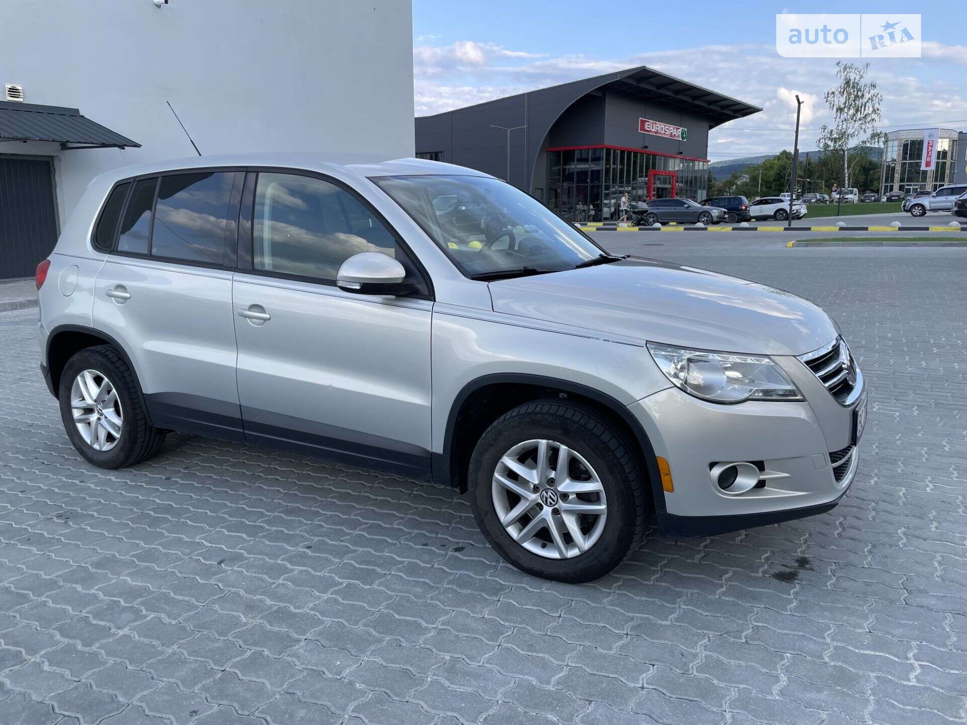 Volkswagen Tiguan 2011 VIN WVGBV7AX3BW555633 фото оголошення 3 з 47