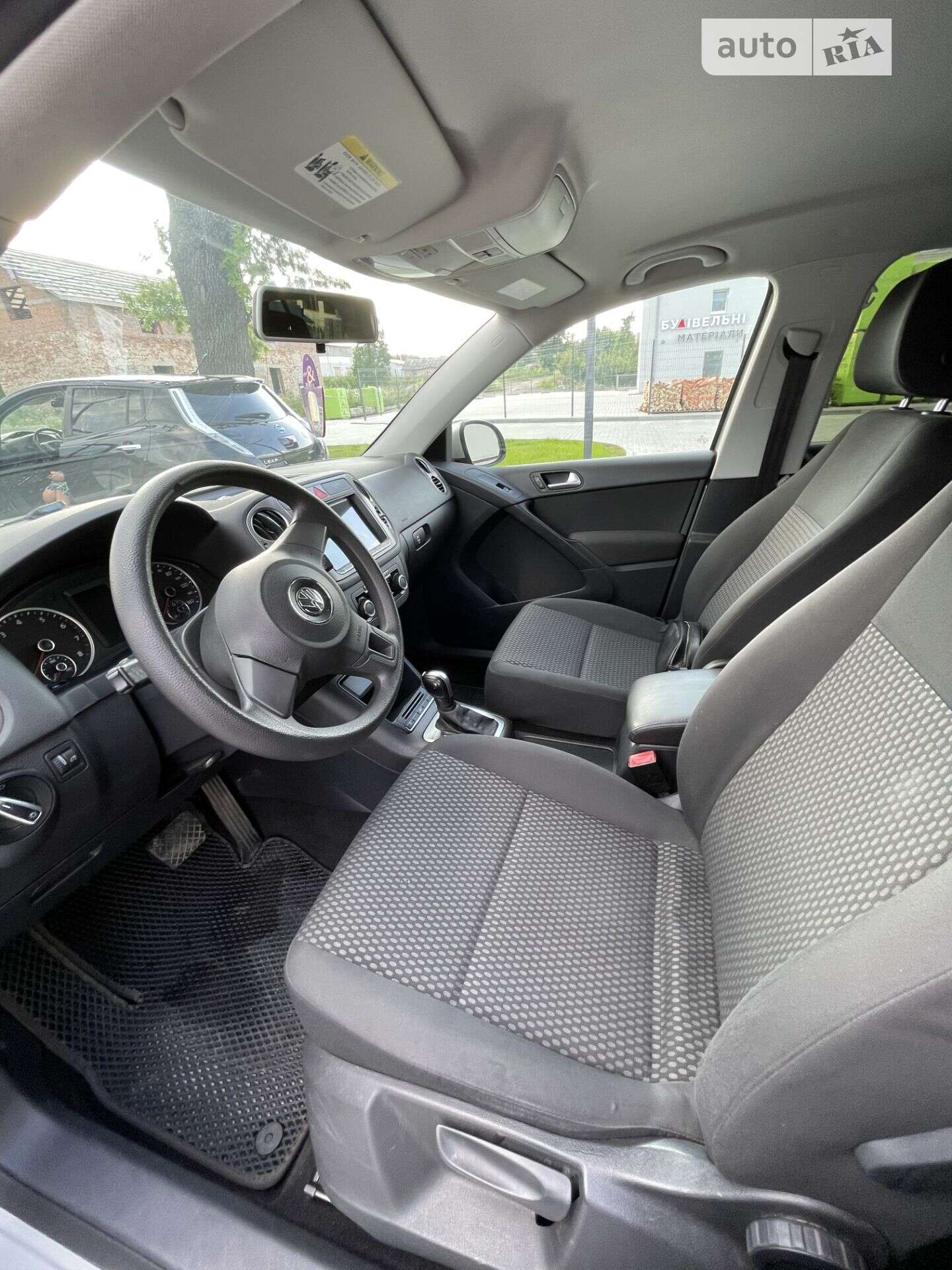 Volkswagen Tiguan 2011 VIN WVGBV7AX3BW555633 фото оголошення 29 з 47
