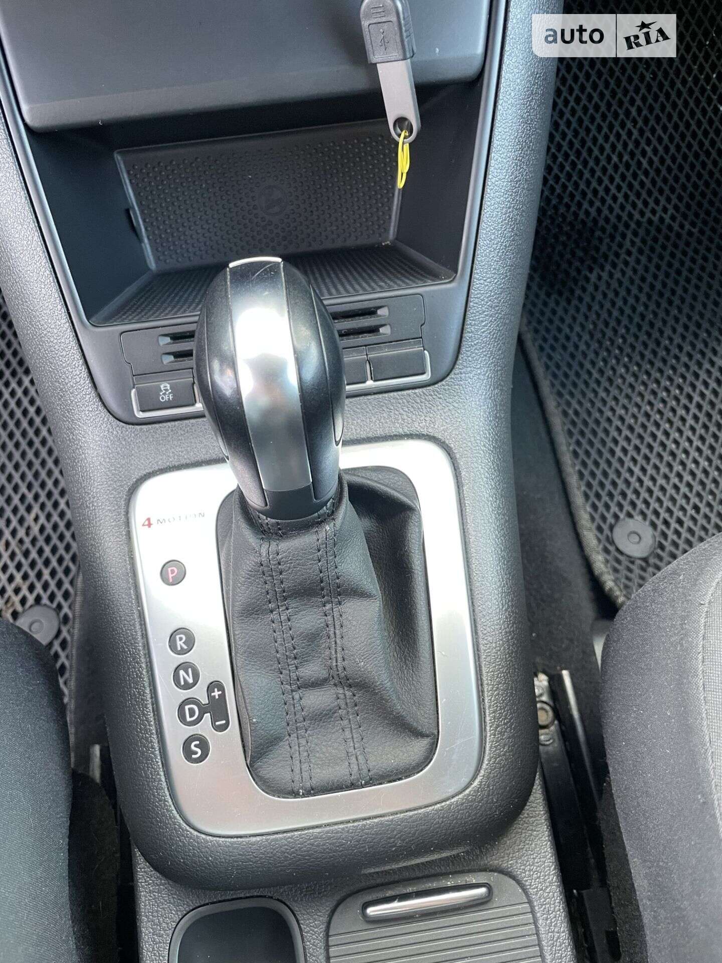 Volkswagen Tiguan 2011 VIN WVGBV7AX3BW555633 фото оголошення 41 з 47