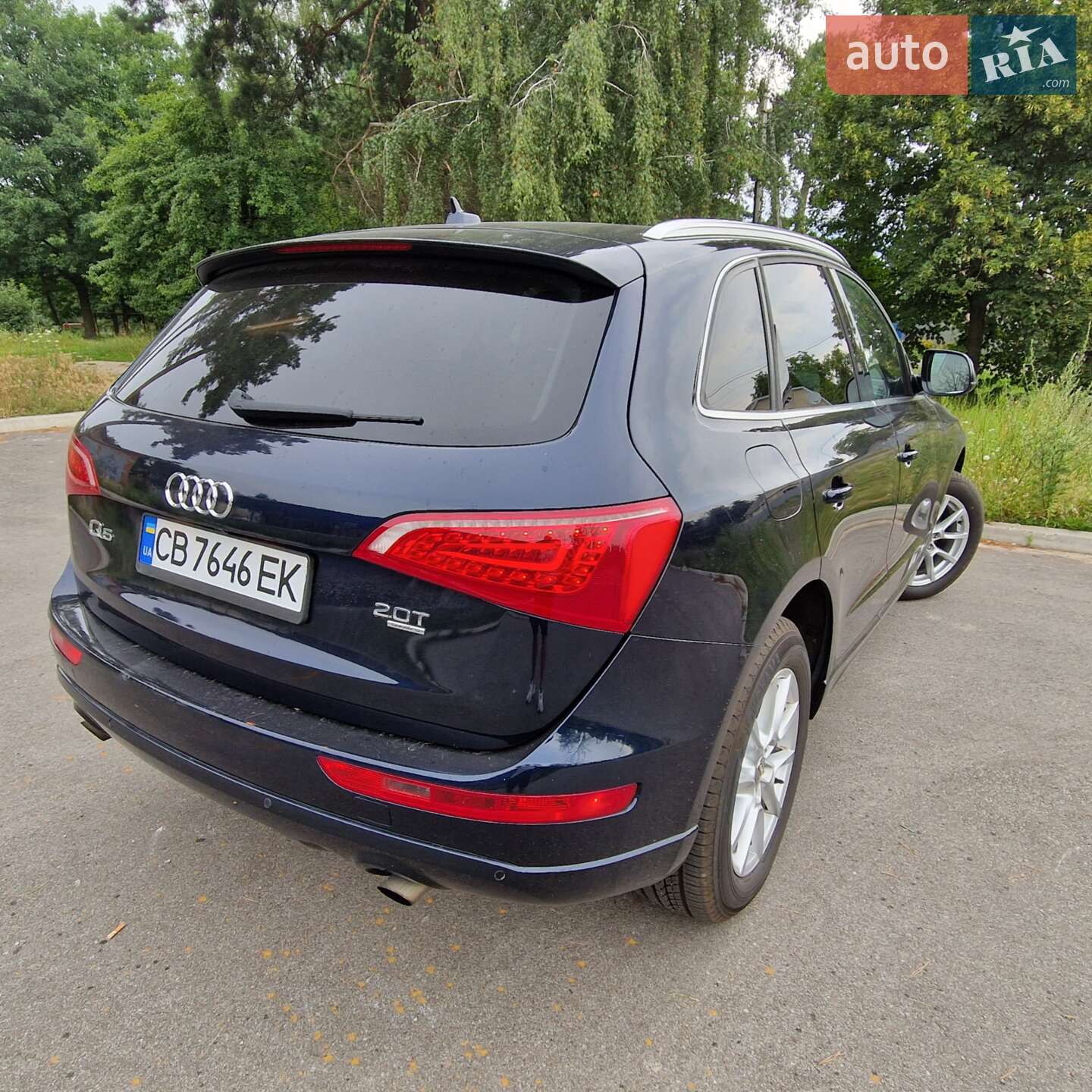 Audi Q5 2010 VIN WA1LFBFP9BA068641 фото оголошення 2 з 27
