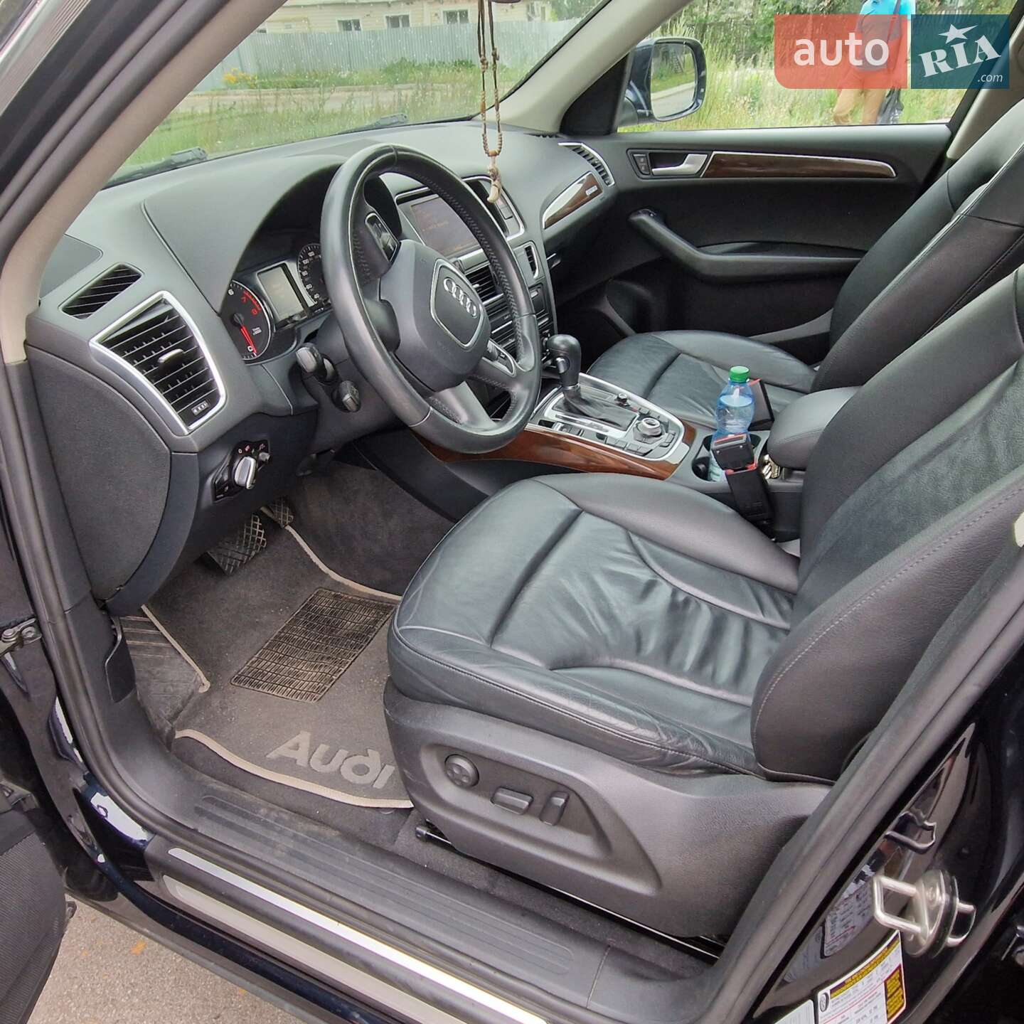 Audi Q5 2010 VIN WA1LFBFP9BA068641 фото оголошення 14 з 27