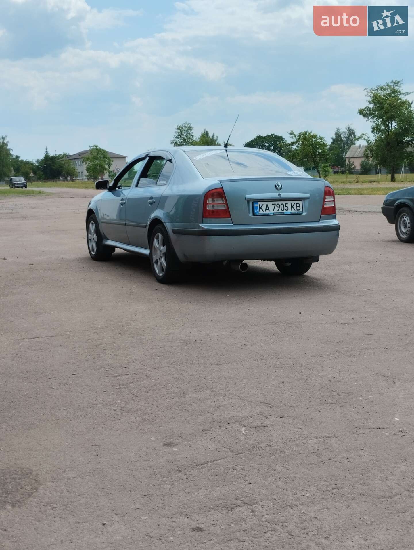 Skoda Octavia 2002 VIN TMBSL41U228567985 фото оголошення 2 з 6