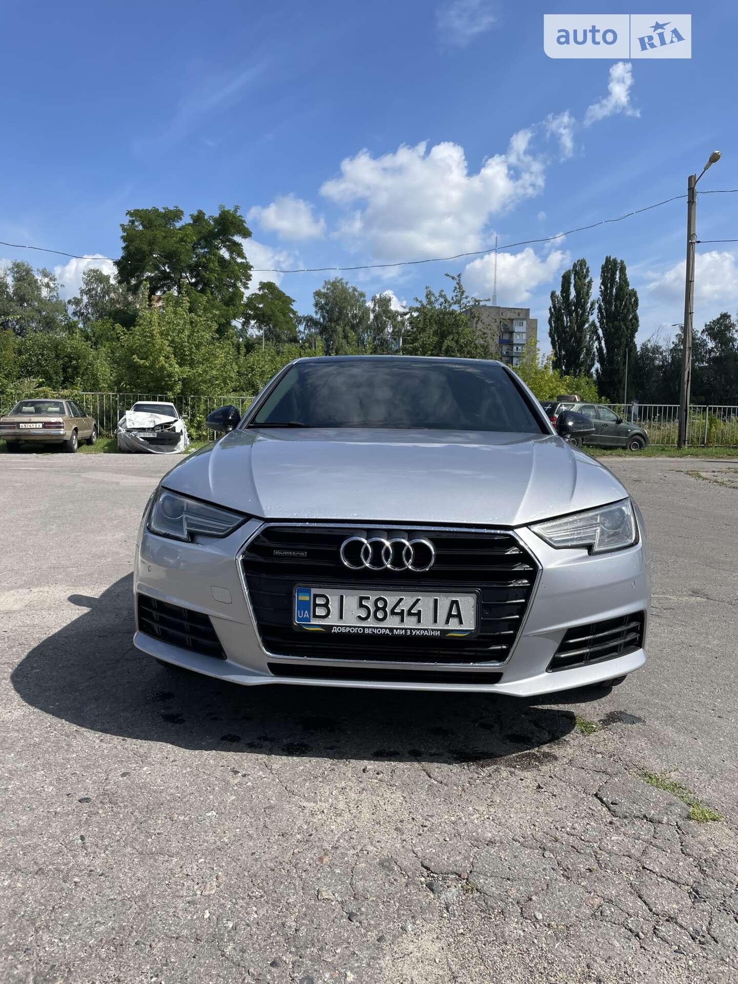 Audi A4 2015 VIN WAUANAF41HN001501 фото оголошення 8 з 16