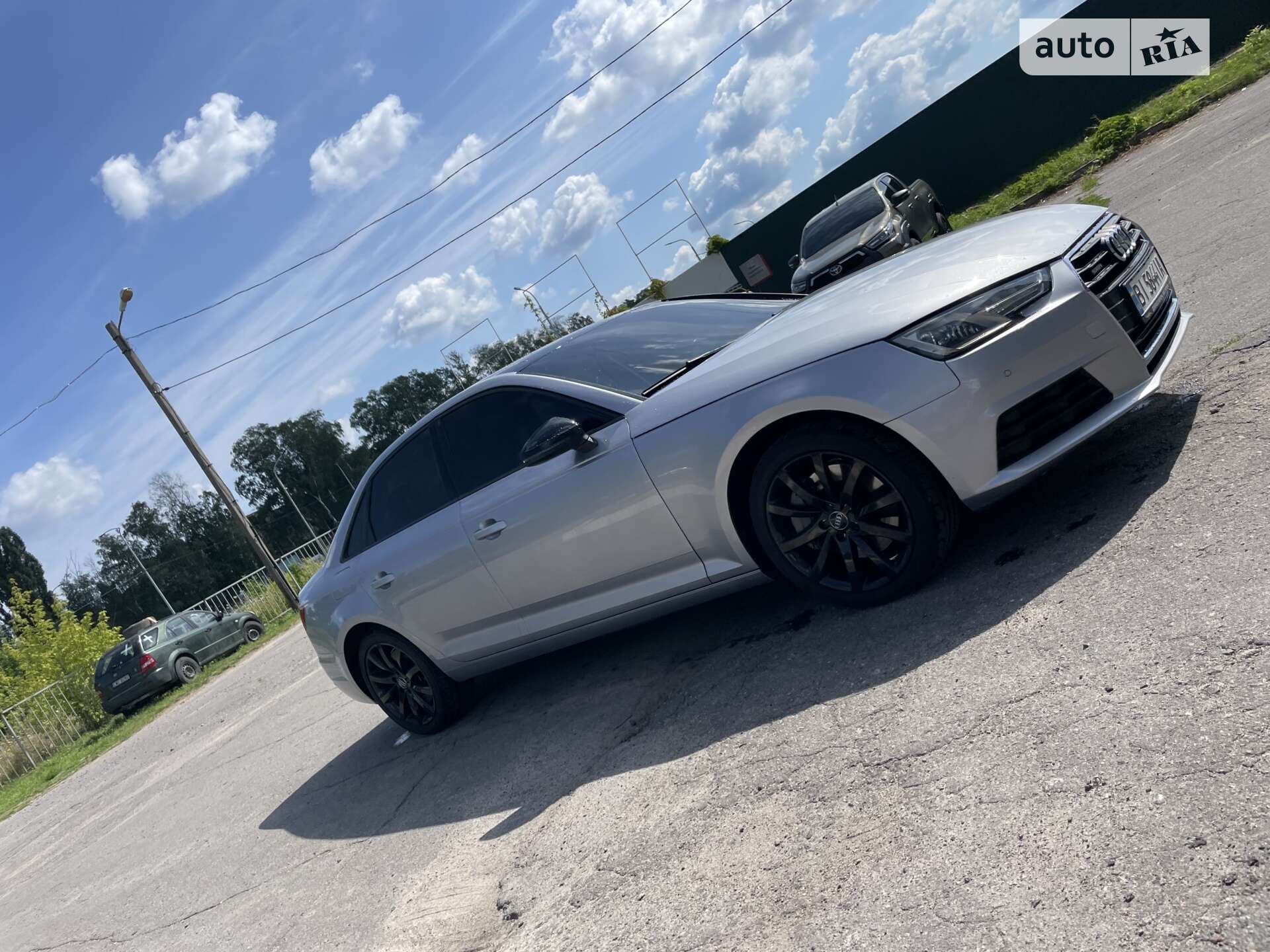 Audi A4 2015 VIN WAUANAF41HN001501 фото оголошення 12 з 16