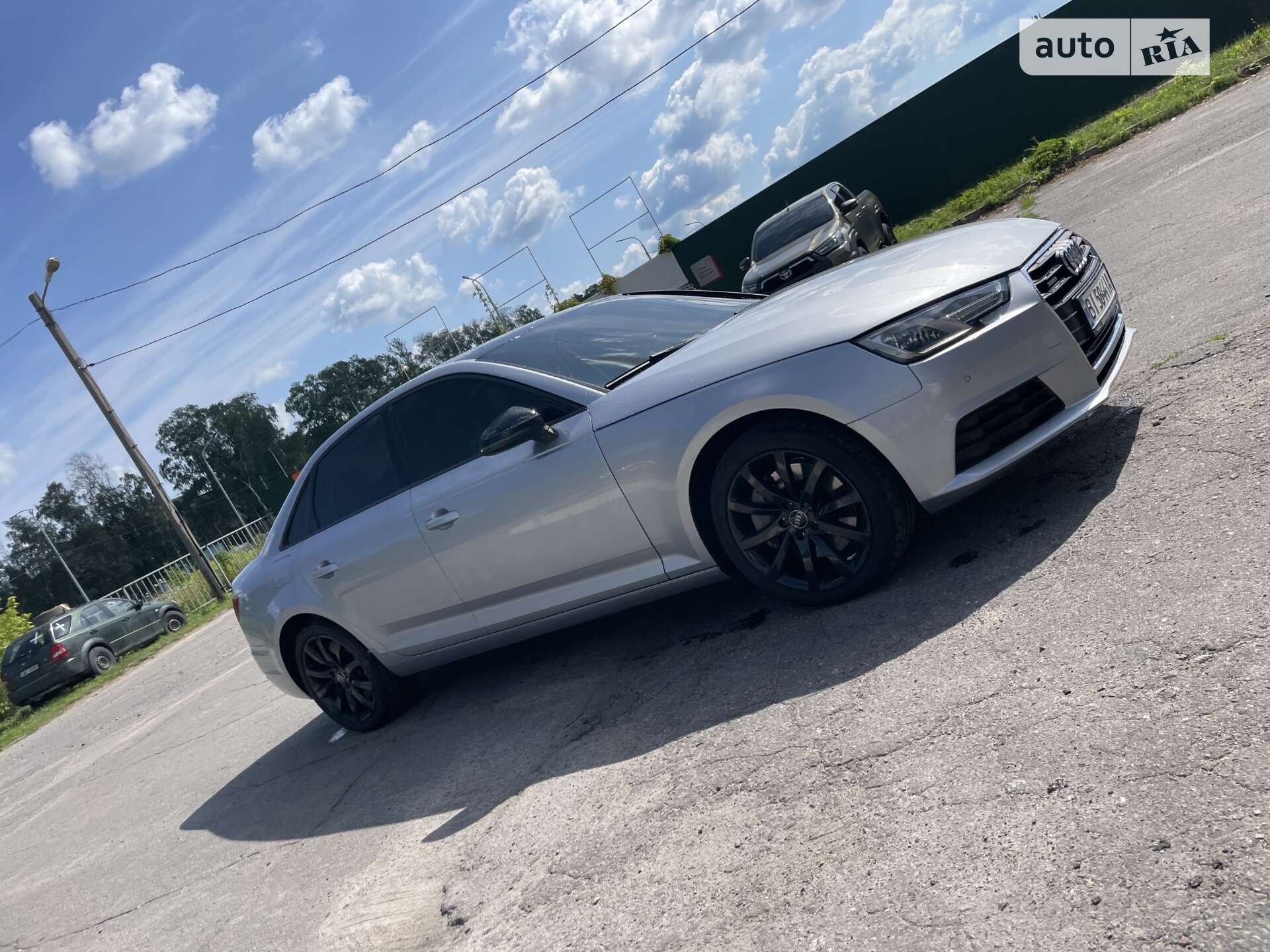 Audi A4 2015 VIN WAUANAF41HN001501 фото оголошення 13 з 16