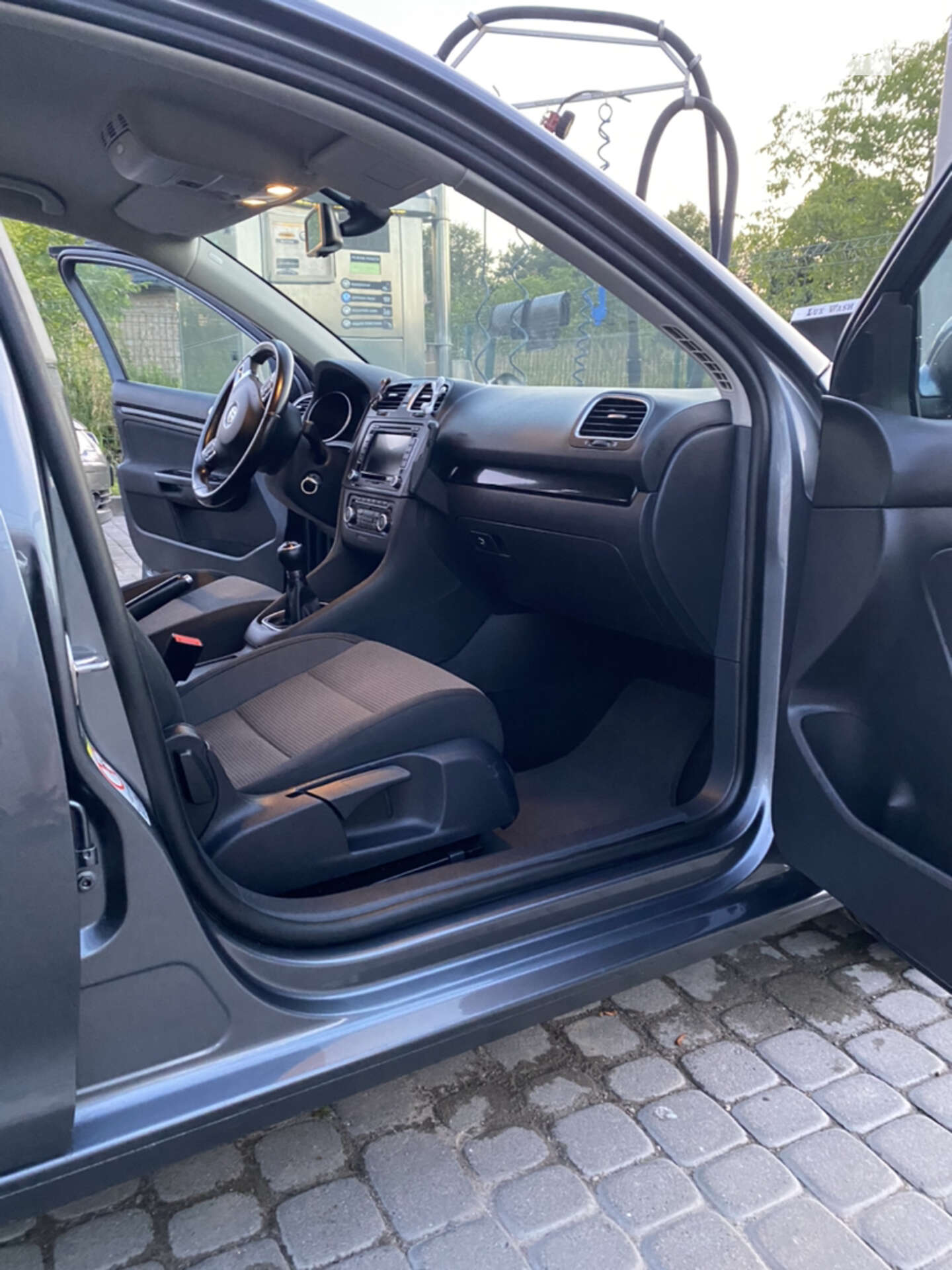 Volkswagen Golf 2010 VIN WVWZZZ1KZBM634174 фото оголошення 2 з 12