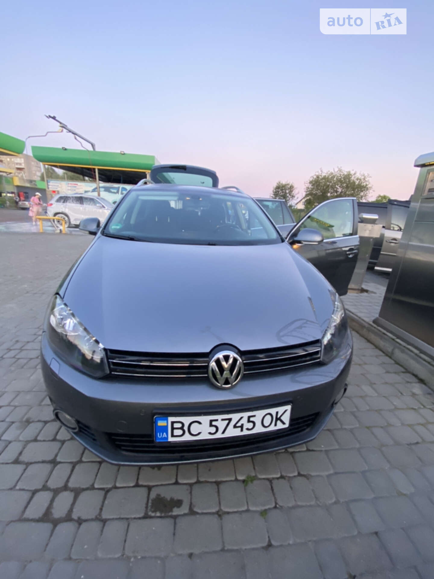 Volkswagen Golf 2010 VIN WVWZZZ1KZBM634174 фото оголошення 4 з 12