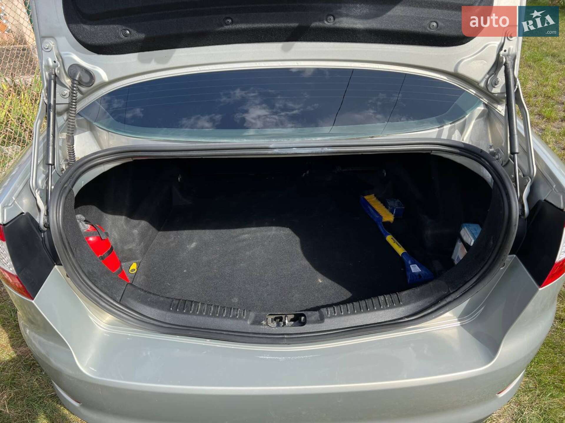 Ford Mondeo 2010 VIN WF0DXXGBBDAT86064 фото оголошення 6 з 19