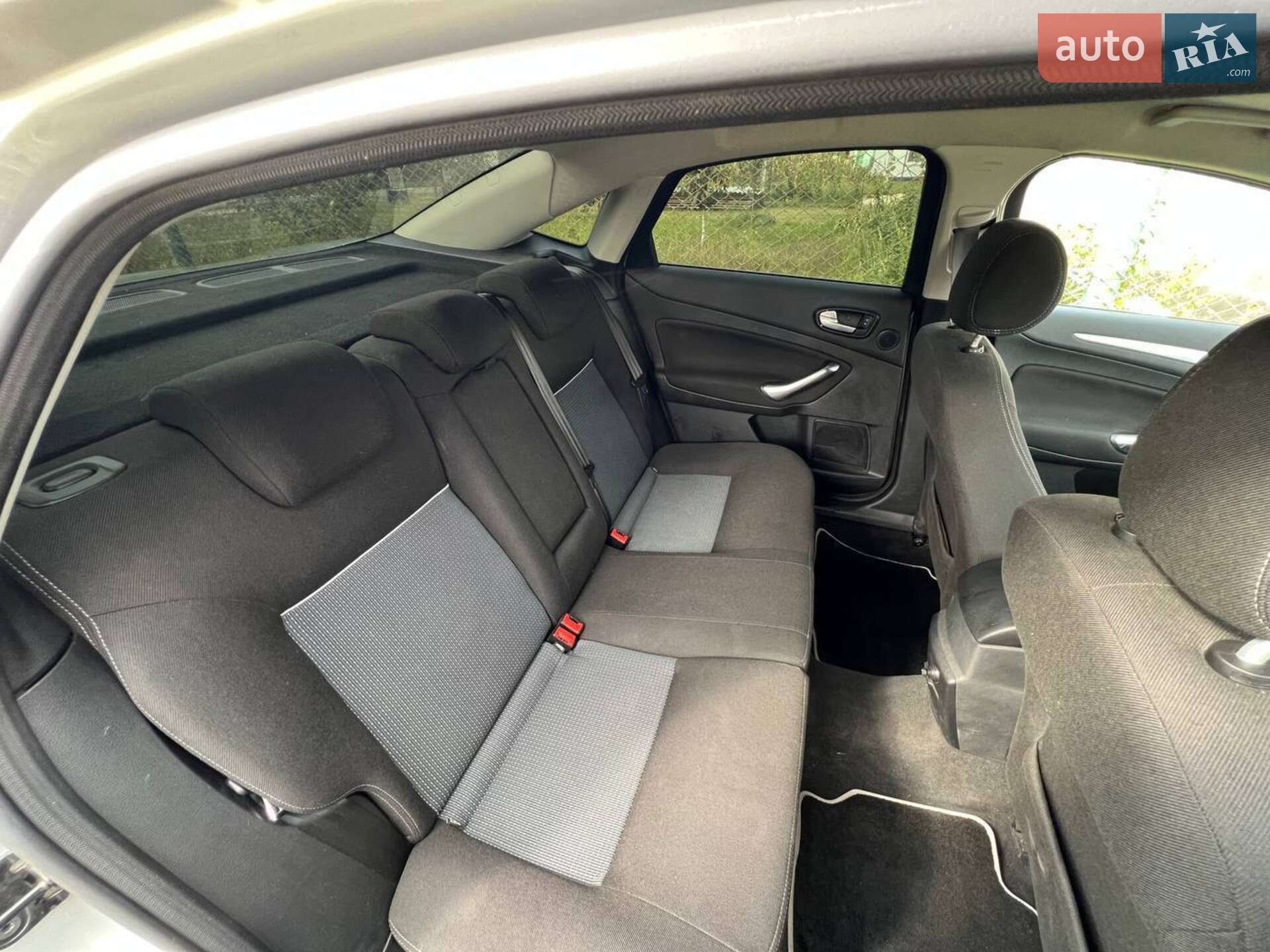 Ford Mondeo 2010 VIN WF0DXXGBBDAT86064 фото оголошення 11 з 19