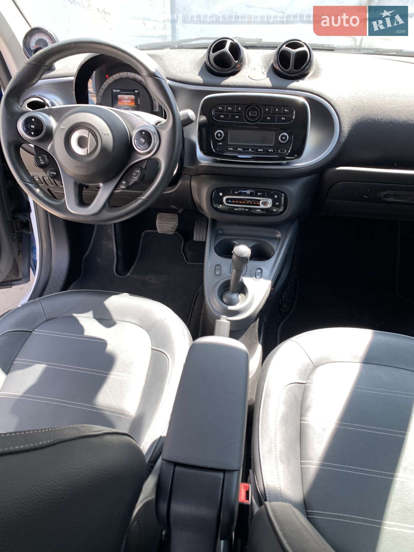 Smart Fortwo 2017 VIN WMEFK5DAXHK193389 фото оголошення 9 з 26