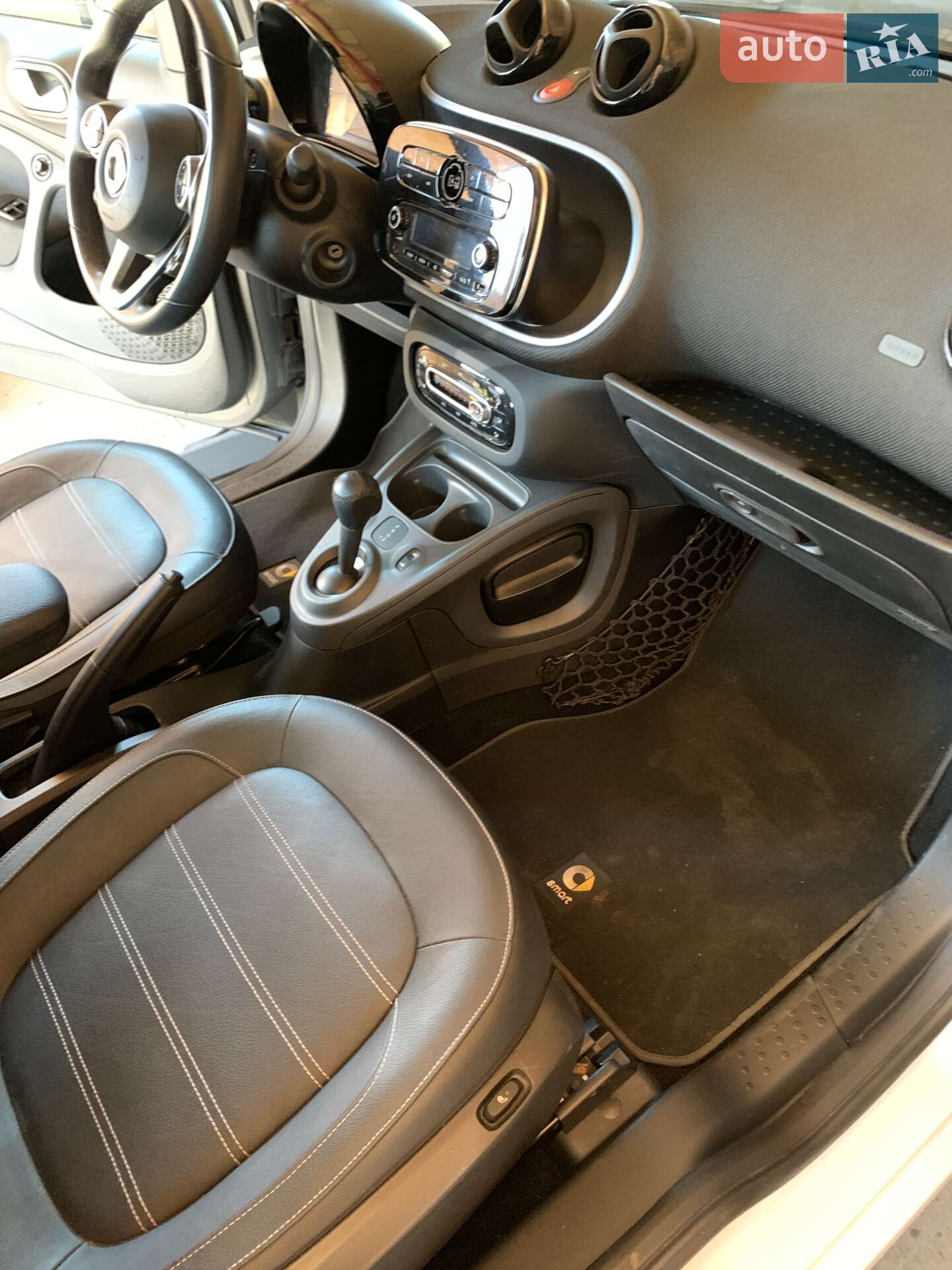 Smart Fortwo 2017 VIN WMEFK5DAXHK193389 фото оголошення 11 з 26