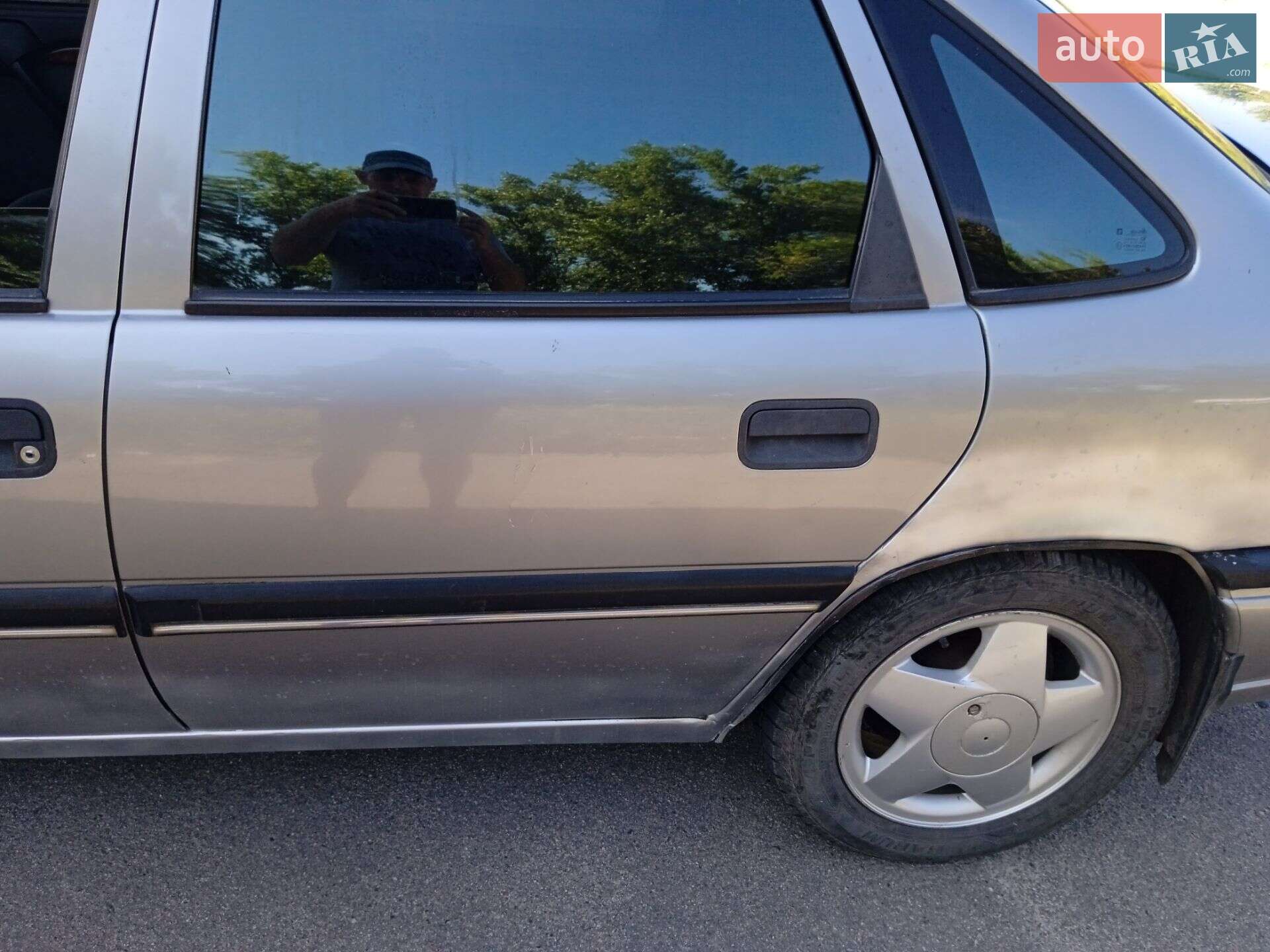 Opel Vectra 1995 VIN W0L000034H5095772 фото оголошення 6 з 8