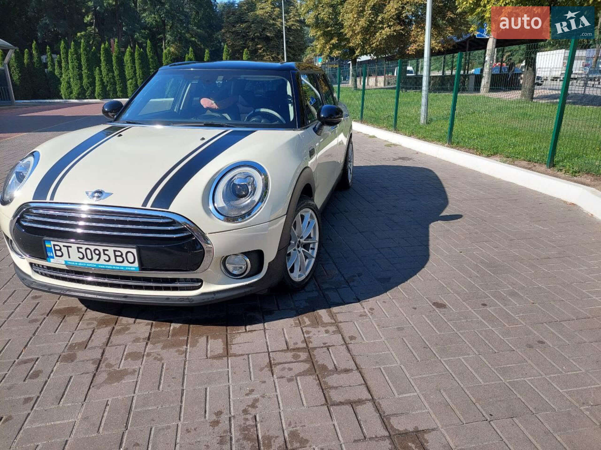 MINI Clubman 2016 VIN WMWLN310002D69962 фото оголошення 12 з 28