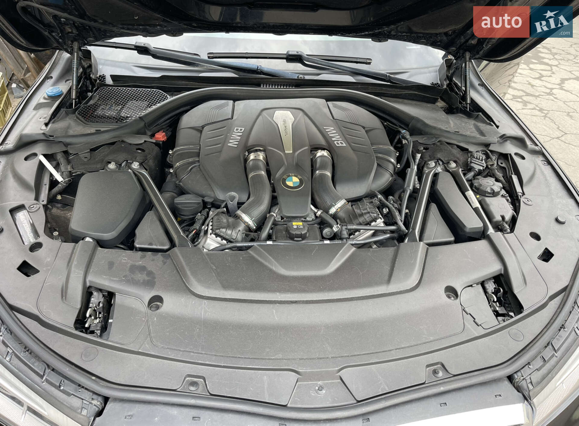 BMW 7 Series 2016 VIN WBA7F2C52GG420440 фото оголошення 36 з 47