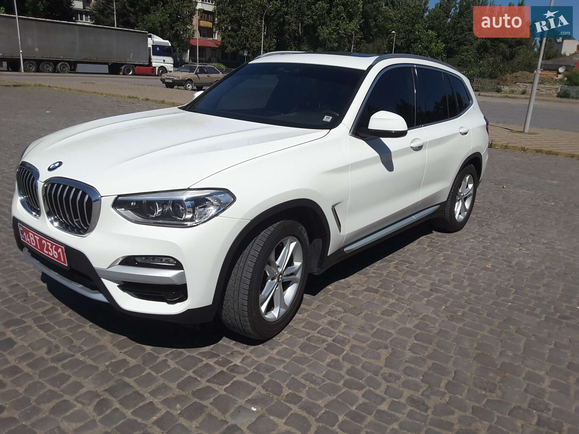 BMW X3 2018 VIN 5UXTR7C51KLF32623 фото оголошення 4 з 22