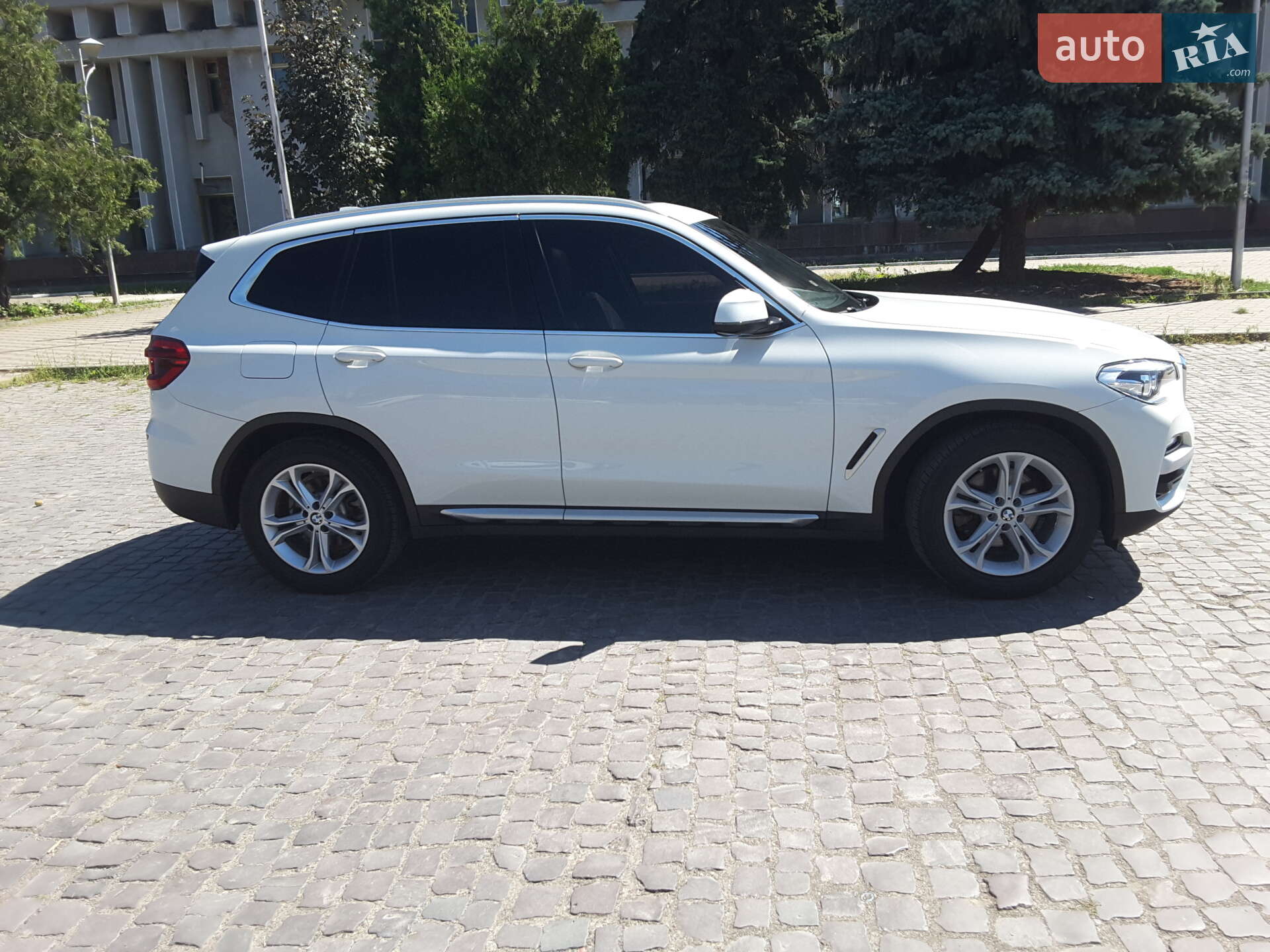 BMW X3 2018 VIN 5UXTR7C51KLF32623 фото оголошення 8 з 22