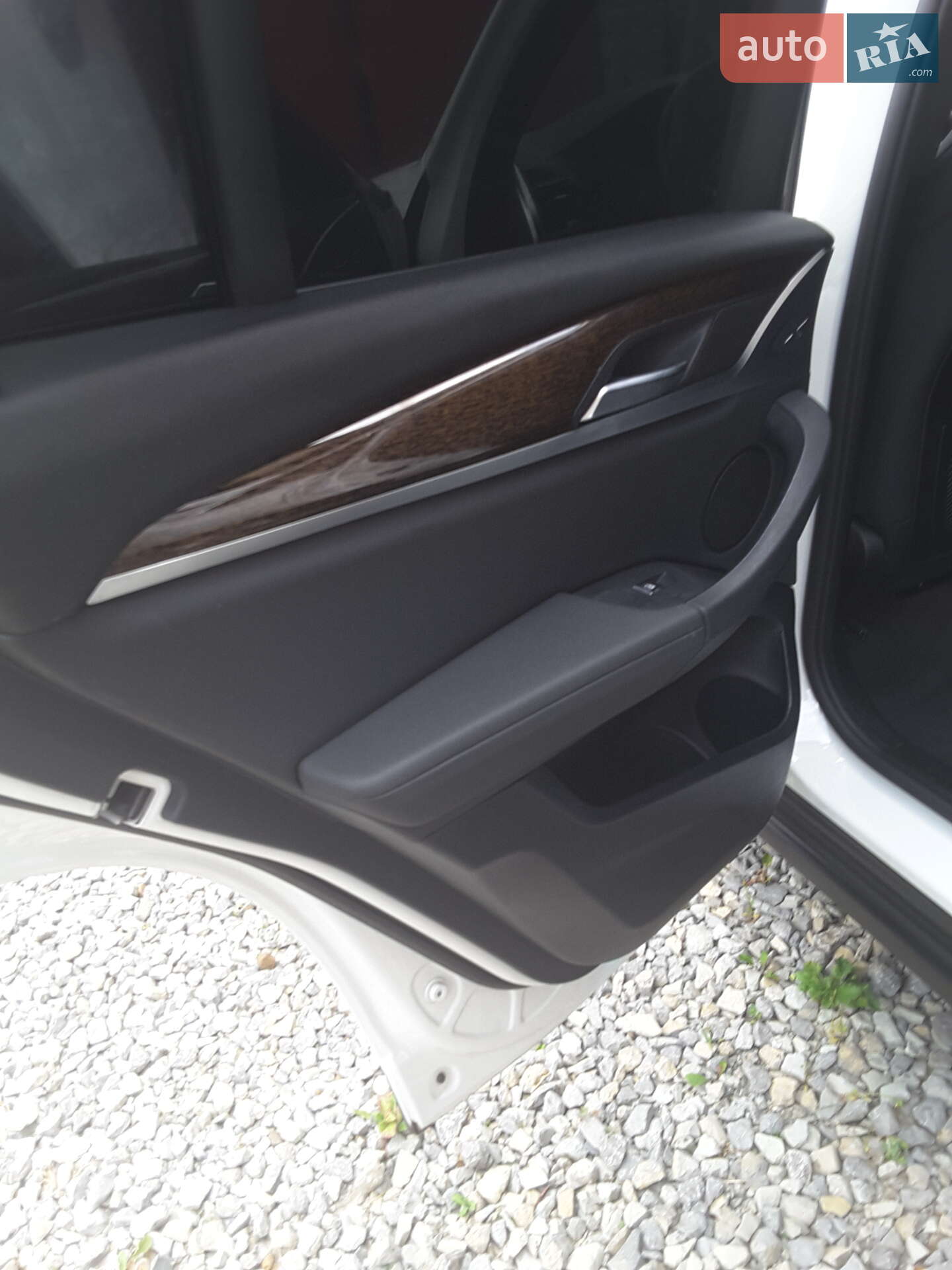 BMW X3 2018 VIN 5UXTR7C51KLF32623 фото оголошення 16 з 22