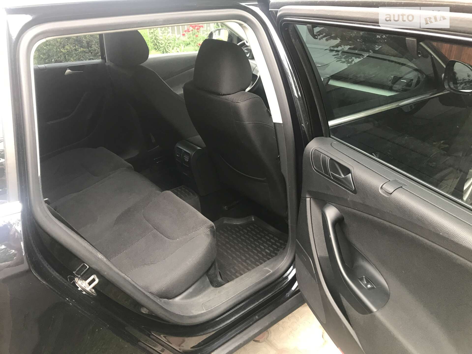Volkswagen Passat 2010 VIN WVWZZZ3CZAE133827 фото оголошення 9 з 15