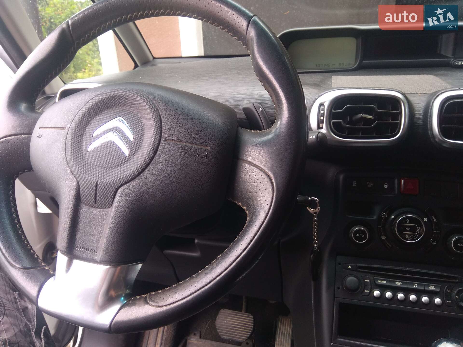 Citroen C3 Picasso 2015 VIN VF7SH9HP8FT548401 фото оголошення 27 з 40