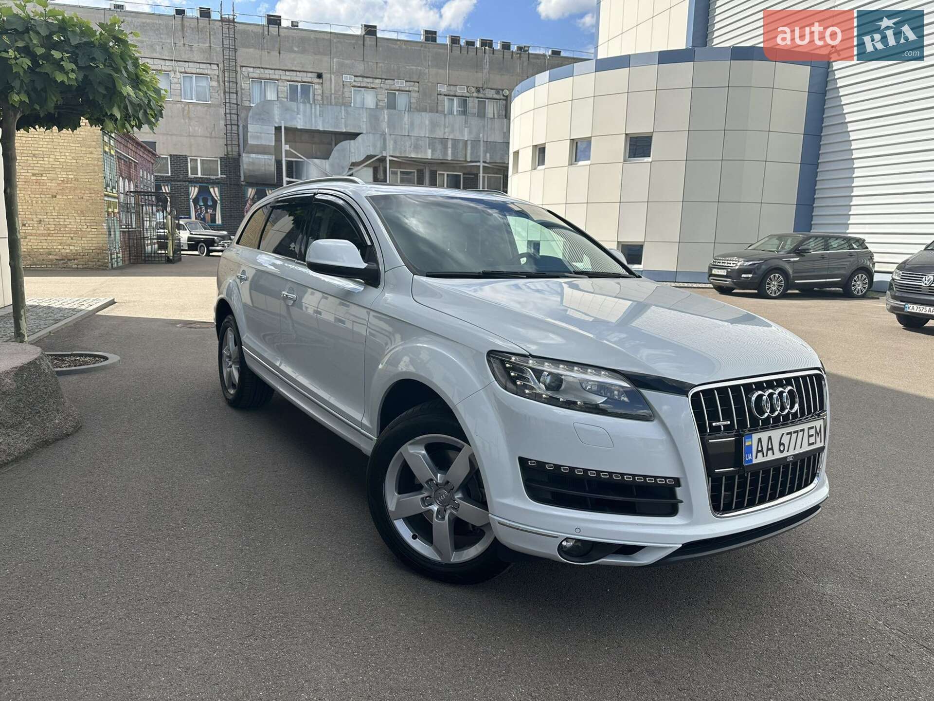 Audi Q7 2015 VIN WA1LGAFE1FD016611 фото оголошення 16 з 38