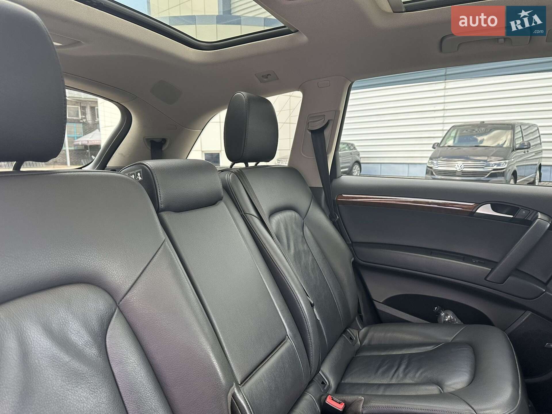 Audi Q7 2015 VIN WA1LGAFE1FD016611 фото оголошення 25 з 38