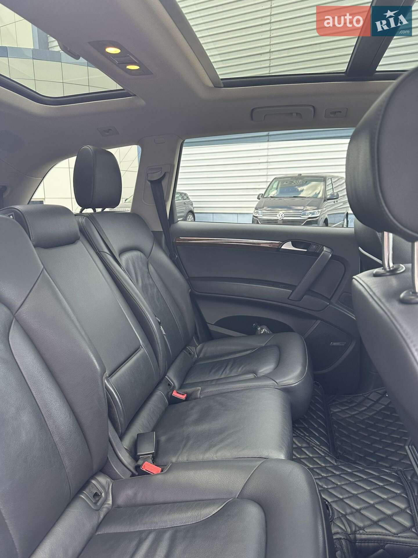 Audi Q7 2015 VIN WA1LGAFE1FD016611 фото оголошення 29 з 38