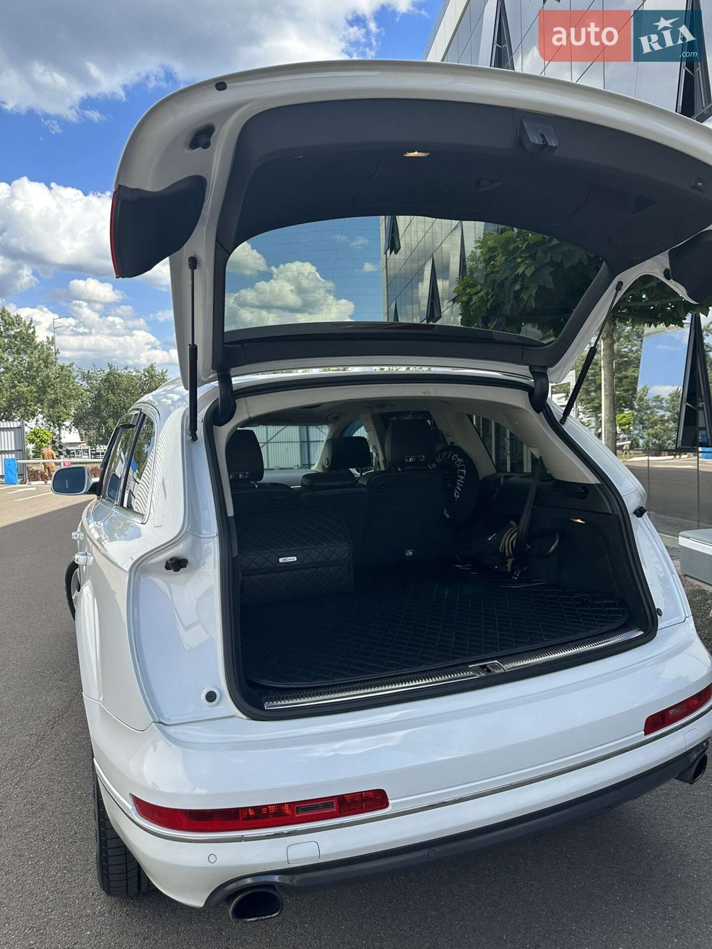 Audi Q7 2015 VIN WA1LGAFE1FD016611 фото оголошення 38 з 38