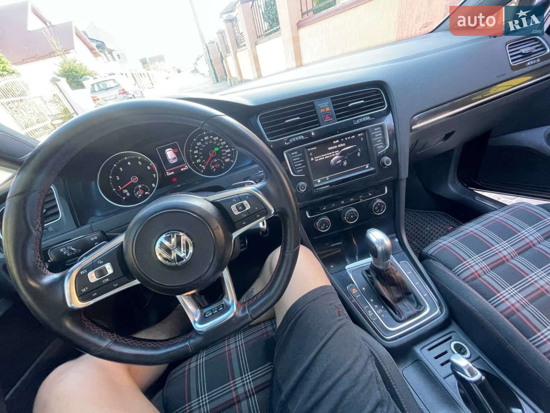 Volkswagen Golf GTI 2017 VIN 3VW4T7AU9HM055992 фото оголошення 3 з 9